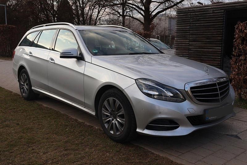 Gebraucht Mercedes E220 Edition 170 PS (125 kW) 2015 Silber Kombi
