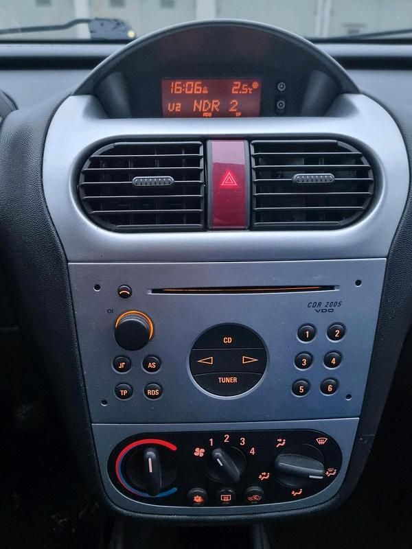 Gebraucht Opel Corsa 90 PS (66 kW) 2002 Blau Kleinwagen