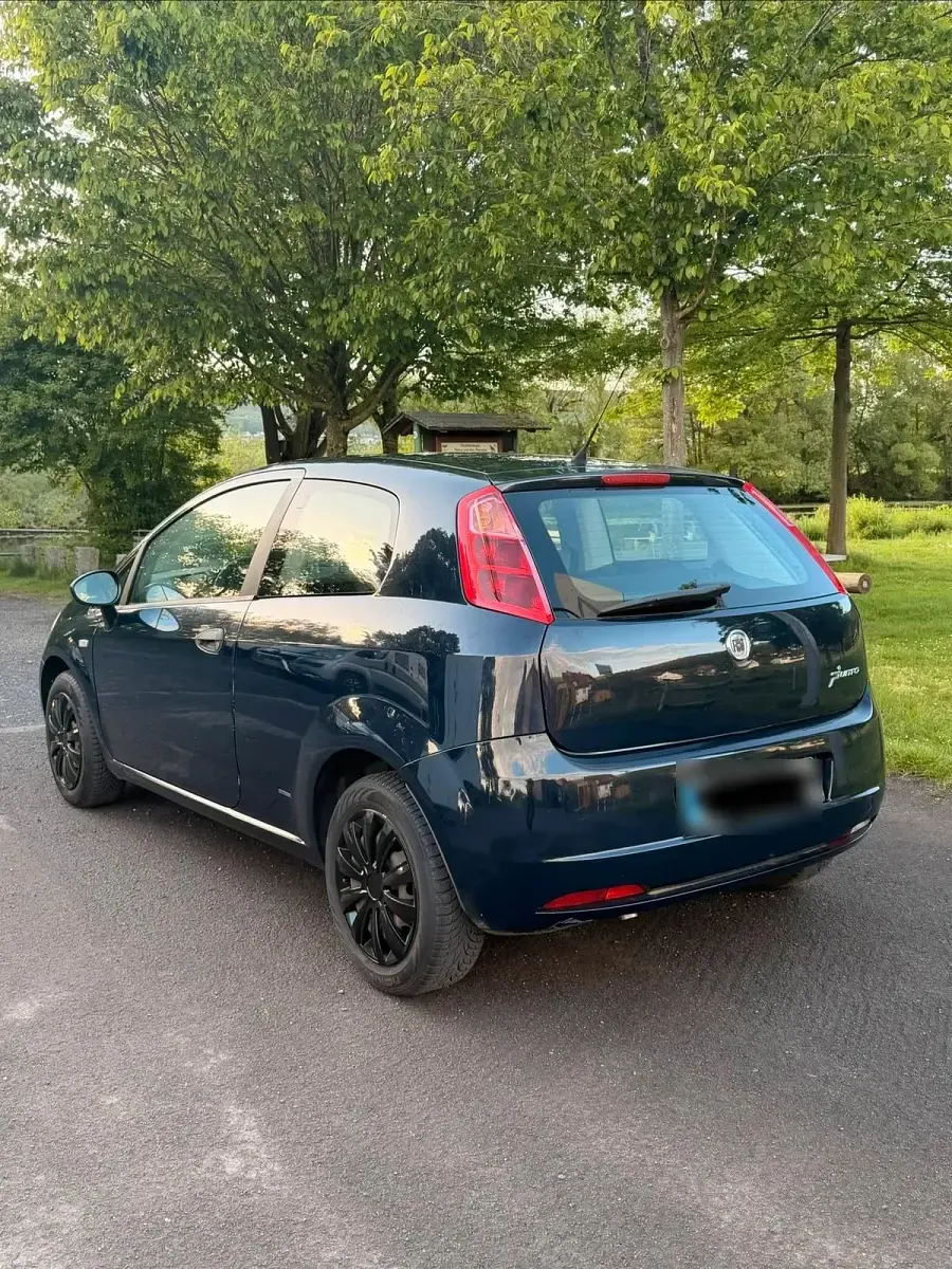 Gebraucht Fiat Punto 65 PS (47 kW) 2008 Blau Kleinwagen
