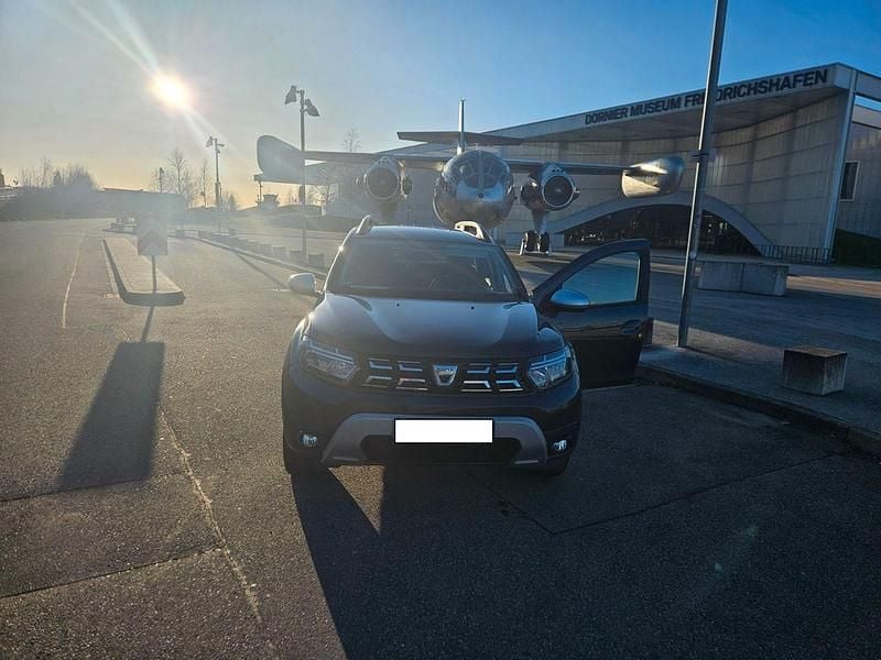 Gebraucht Dacia Duster Prestige 131 PS (96 kW) 2022 Grau SUV