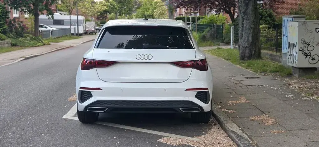 Gebraucht Audi A3 S-Line 150 PS (110 kW) 2022 Weiß Limousine