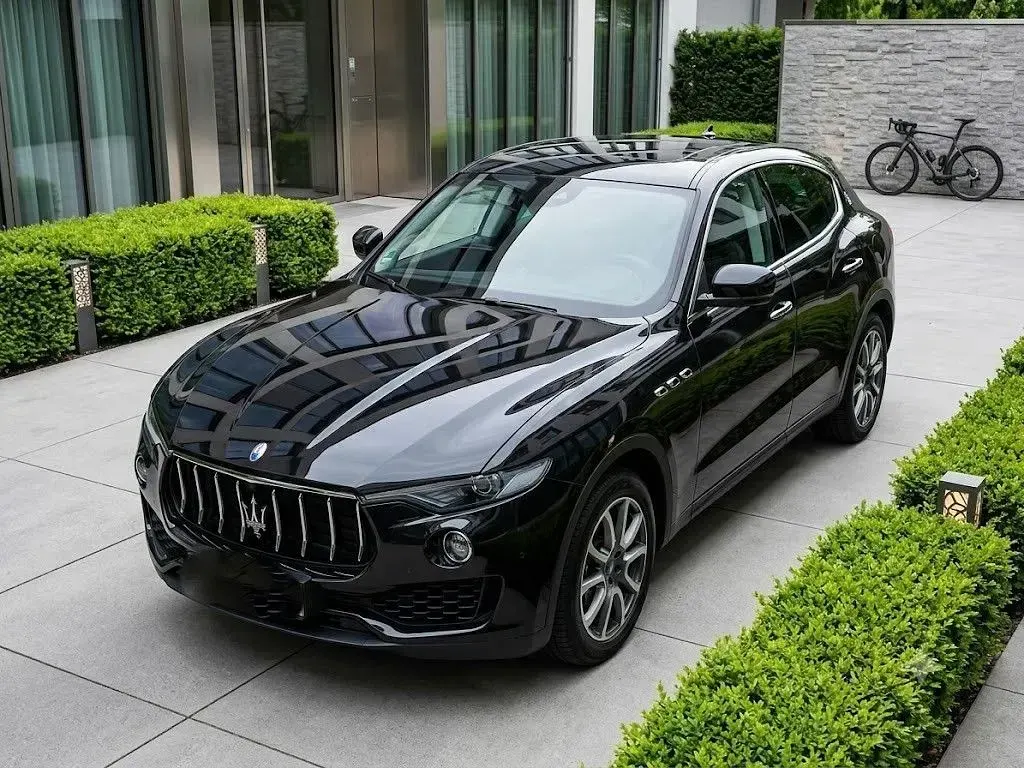 Gebraucht Maserati Levante 275 PS (202 kW) 2016 Schwarz SUV