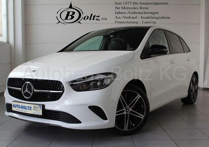 Gebraucht Mercedes B200 Progressive 163 PS (119 kW) 2024 Weiß Van / Kleinbus
