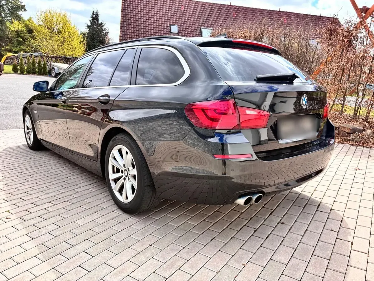Usata BMW 520 184 CV (135 kW) 2012 Nero Station wagon
