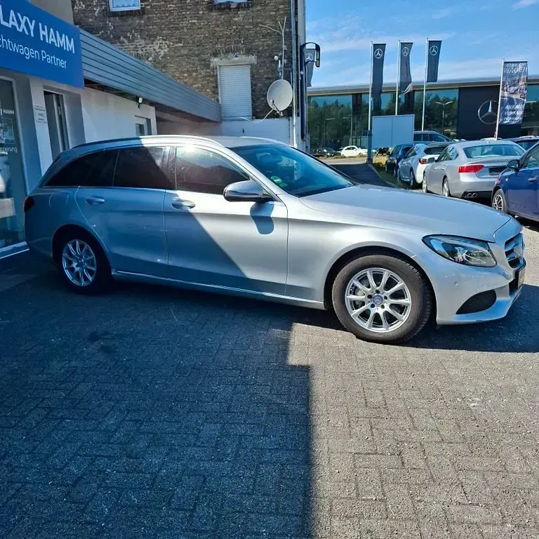 Gebraucht Mercedes C250 204 PS (150 kW) 2015 Silber Kombi