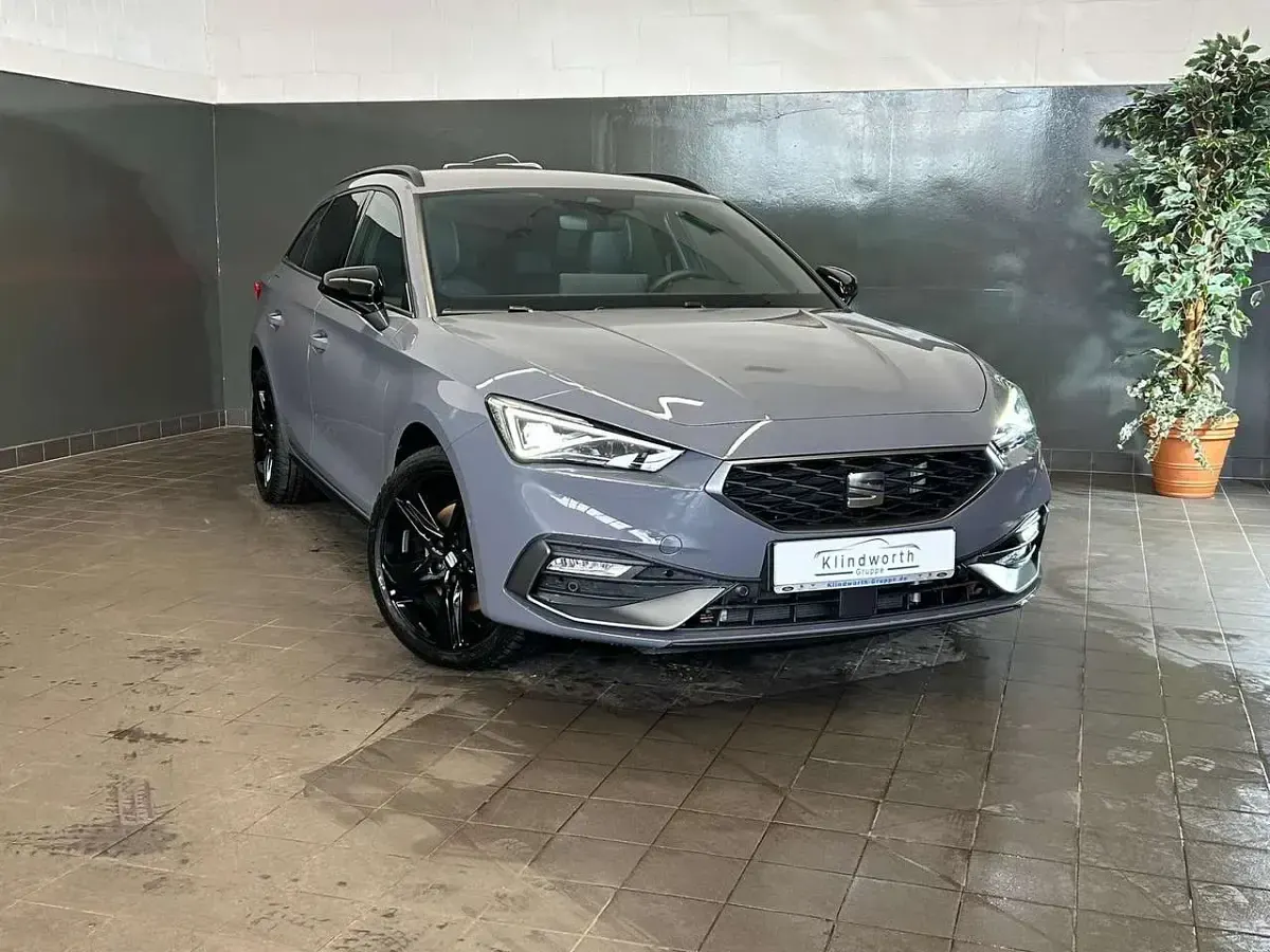 Gebraucht Seat Leon ST Black Edition 204 PS (150 kW) 2025 Grau Kombi