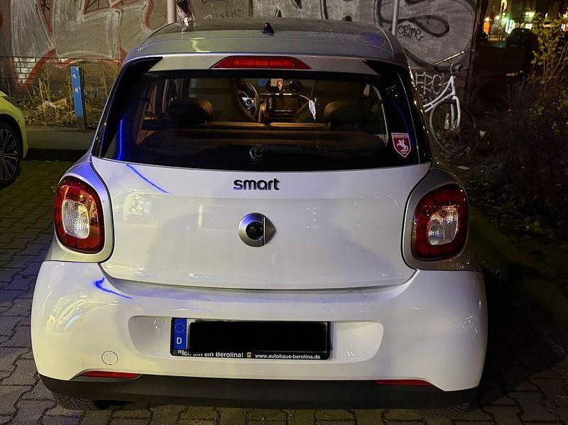 Gebraucht Smart ForFour Prime 71 PS (52 kW) 2017 Weiß Kleinwagen