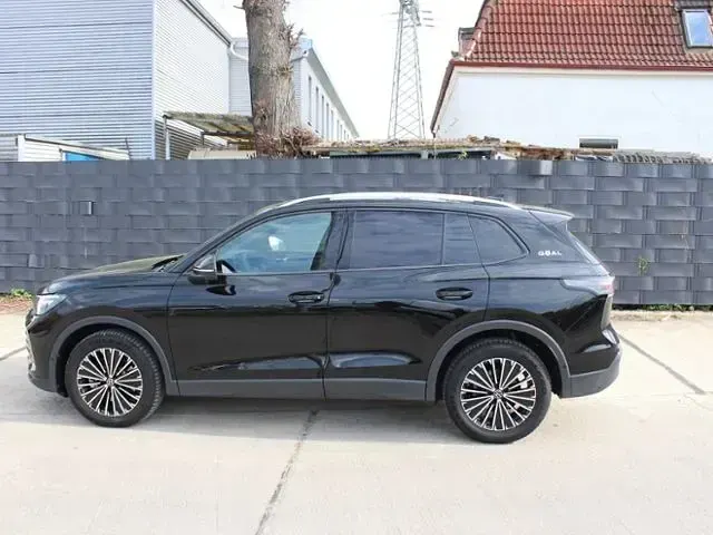 Gebraucht VW Tiguan Goal 150 PS (110 kW) 2025 Schwarz SUV