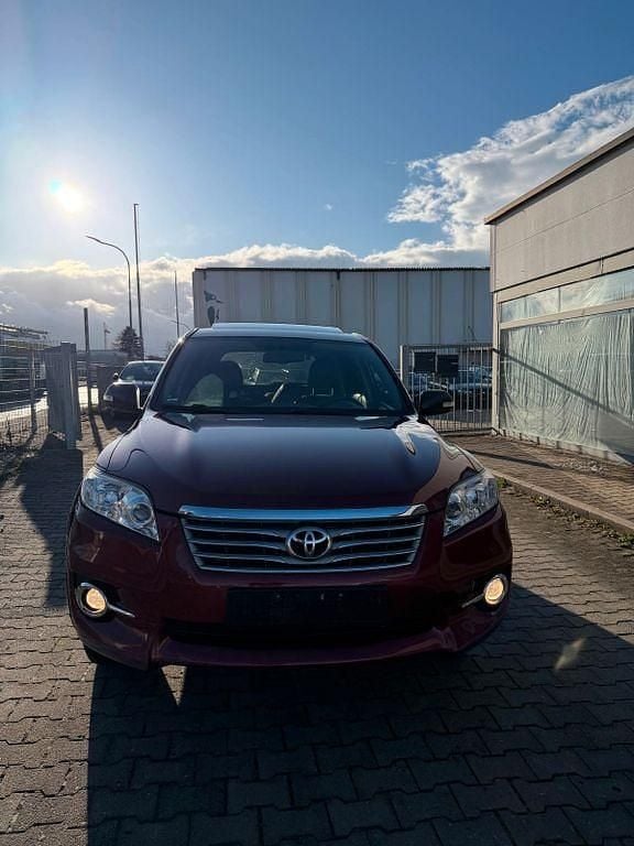 Gebraucht Toyota RAV4 Executive 150 PS (110 kW) 2010 Rot SUV