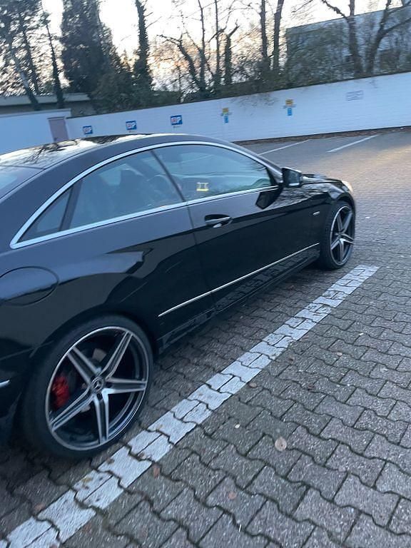 Gebraucht Mercedes E350 231 PS (169 kW) 2010 Schwarz Coupé