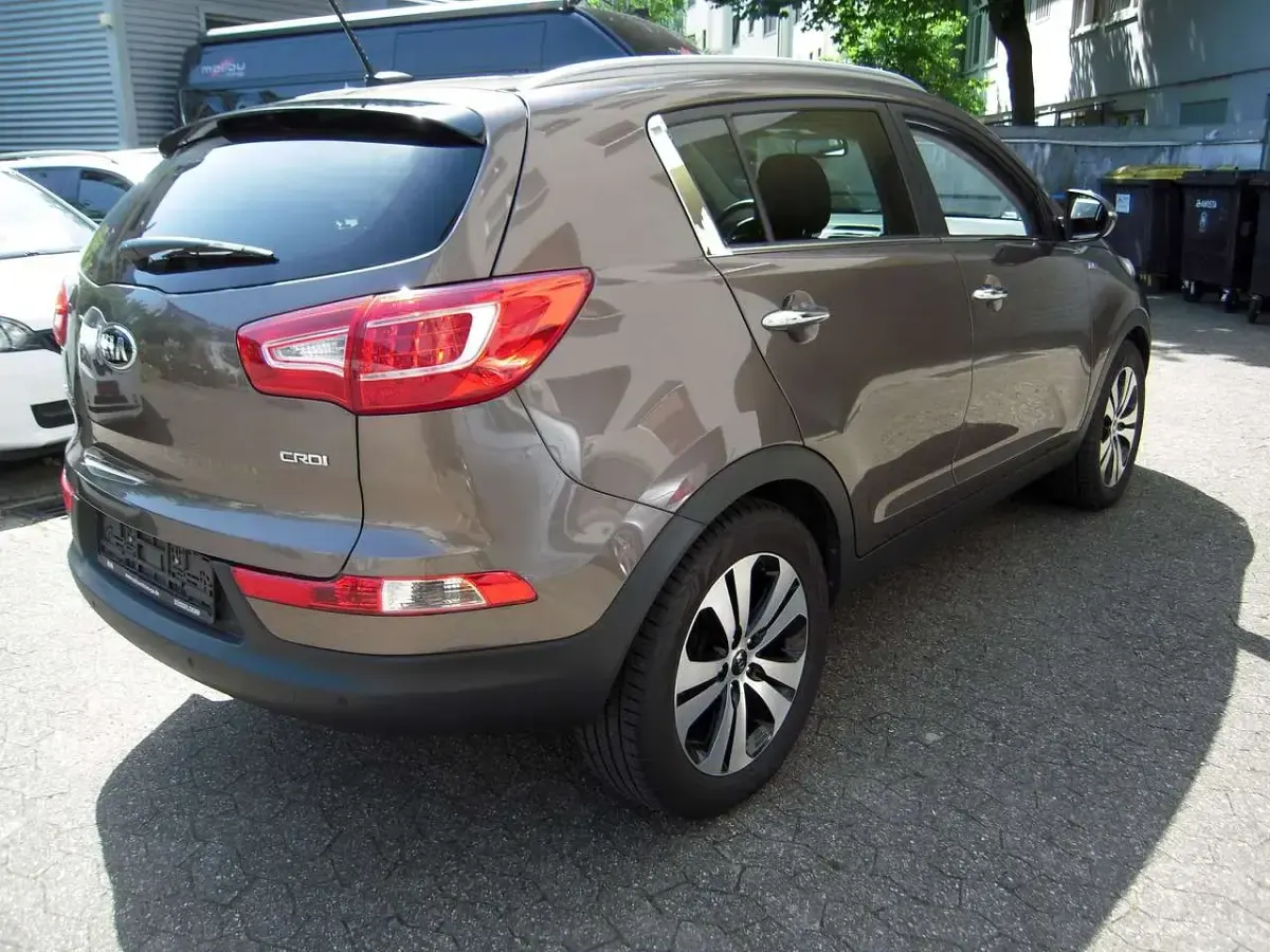 Gebraucht Kia Sportage Attract 184 PS (135 kW) 2013 (d5u) sand track m SUV