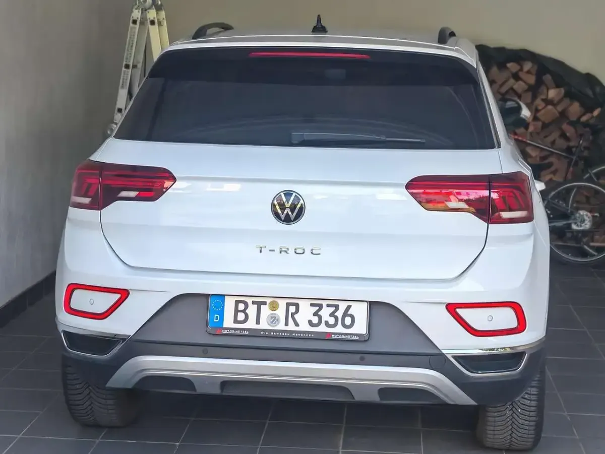 Używany VW T-Roc 150 KM (110 kW) 2022 Biały SUV