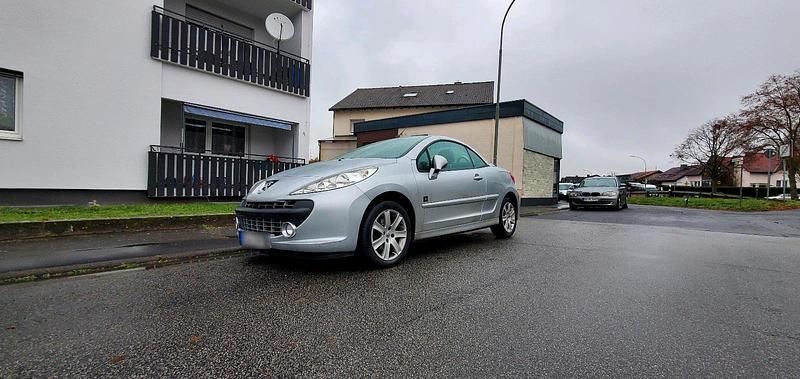 Gebraucht Peugeot 207 CC 120 PS (88 kW) 2009 Cabrio