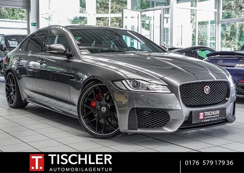 Grau Gebraucht 2017 Jaguar XF S Limousine | 39.480 € - Bild 1/4