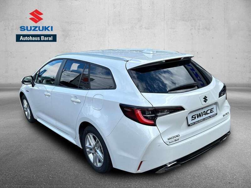 Gebraucht Suzuki Swace 140 PS (102 kW) 2024 Platinum white pearl Kombi