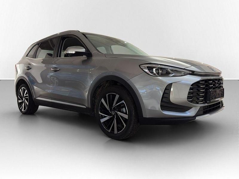 Neu MG ZS Luxury 197 PS (144 kW) 2025 Cosmic silver Limousine