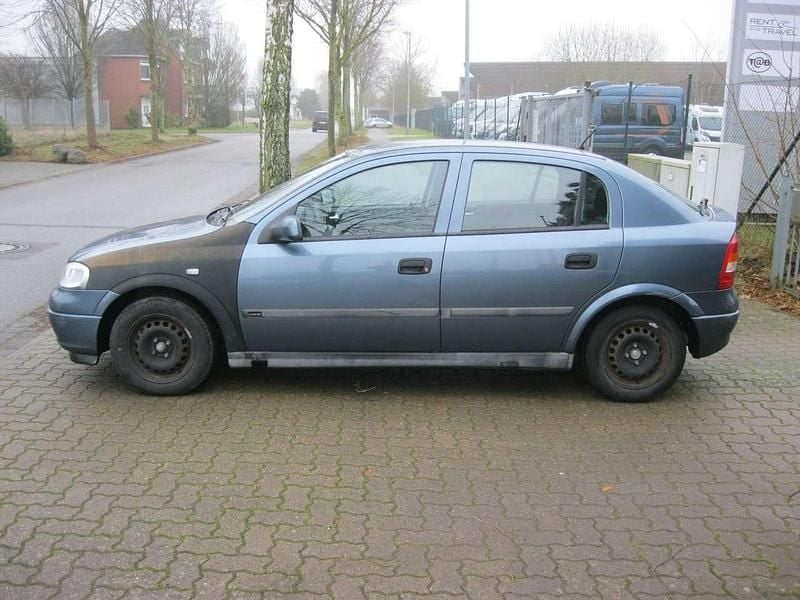 Gebraucht Opel Astra Comfort 65 PS (47 kW) 1999 Blau Limousine