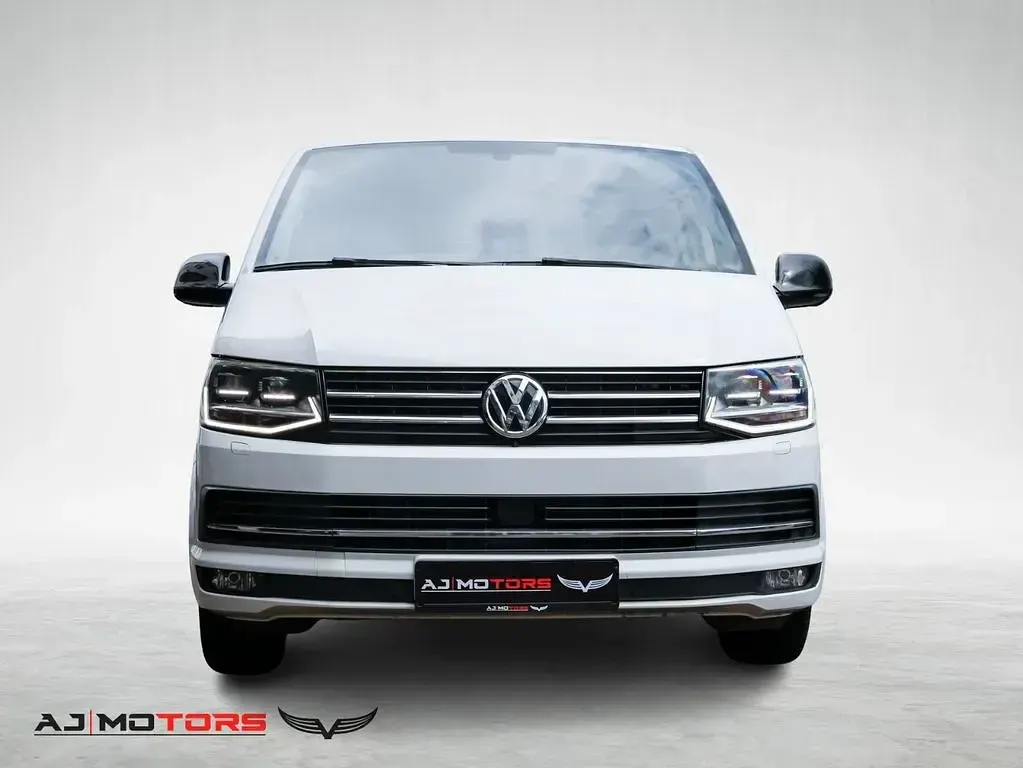 Gebraucht VW Multivan Highline 204 PS (150 kW) 2017 Weiß Van / Kleinbus