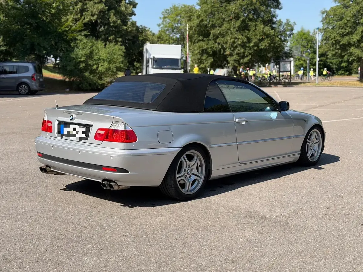 Gebraucht BMW 318 Cabriolet M Sport 143 PS (105 kW) 2003 Silber Cabrio