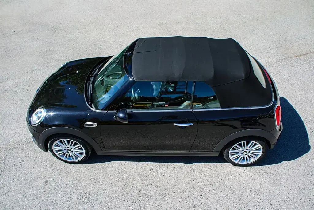 Używany Mini Cooper 136 KM (100 kW) 2017 Czarny Hatchback
