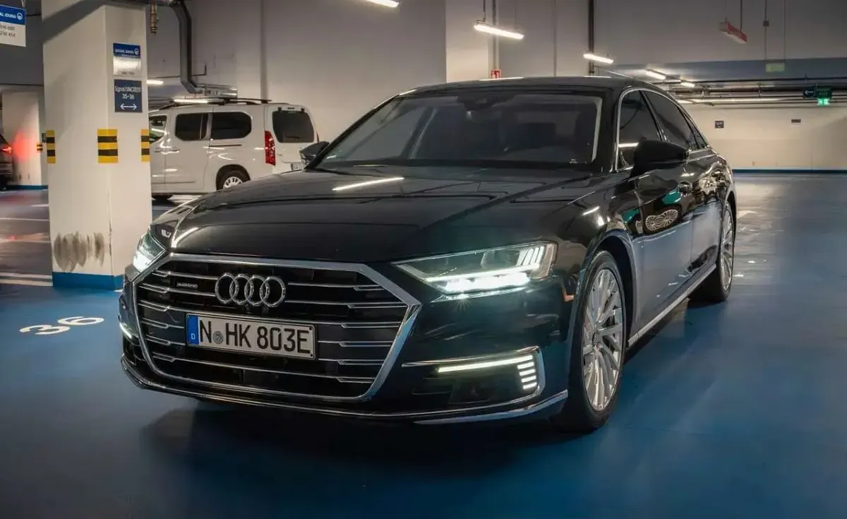 Gebraucht Audi A8 340 PS (250 kW) 2019 Mythosschwarz metallic Limousine