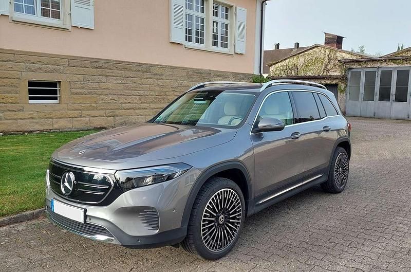 Gebraucht Mercedes EQB300 Progressive 167 kW (228 PS) 2023 Grau SUV