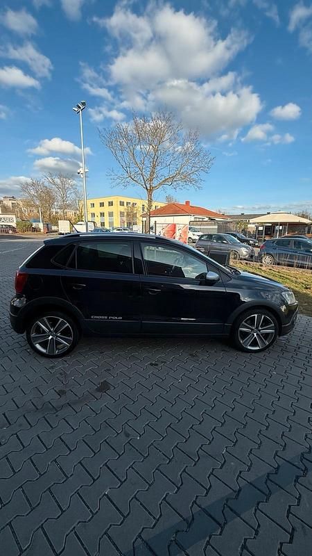 Gebraucht VW Polo 110 PS (80 kW) 2015 Schwarz Kleinwagen