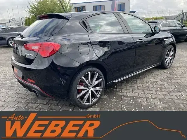 Gebraucht Alfa Romeo Giulietta Veloce 241 PS (177 kW) 2017 Schwarz Kleinwagen