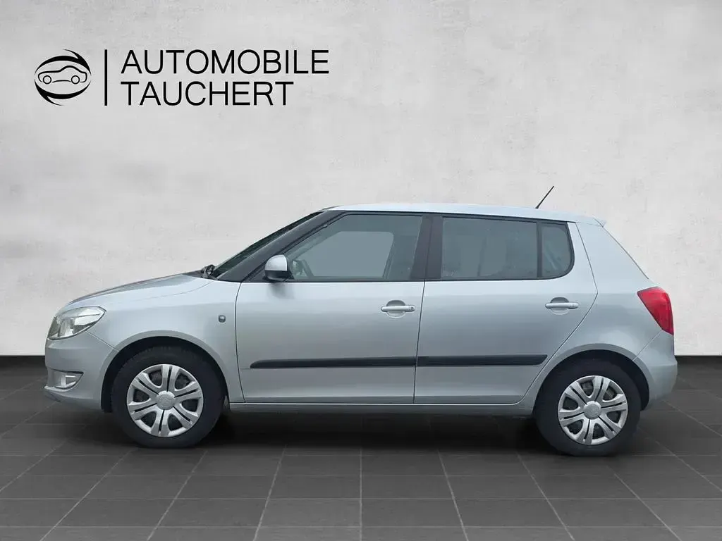 Gebraucht Skoda Fabia 105 PS (77 kW) 2011 Silber Limousine