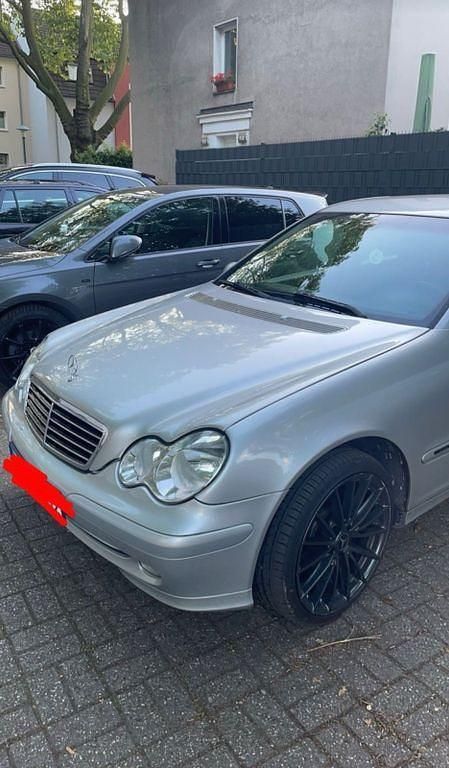 Silber Gebraucht 2005 Mercedes C180 Classic Limousine | 2.800 € (Superpreis) - Bild 1/4