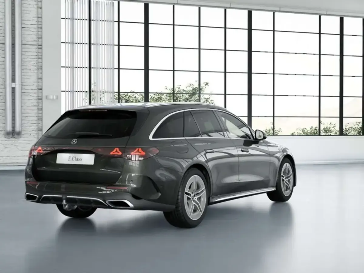 Usata Mercedes E450 AMG 381 CV (280 kW) 2025 Grigio Station wagon