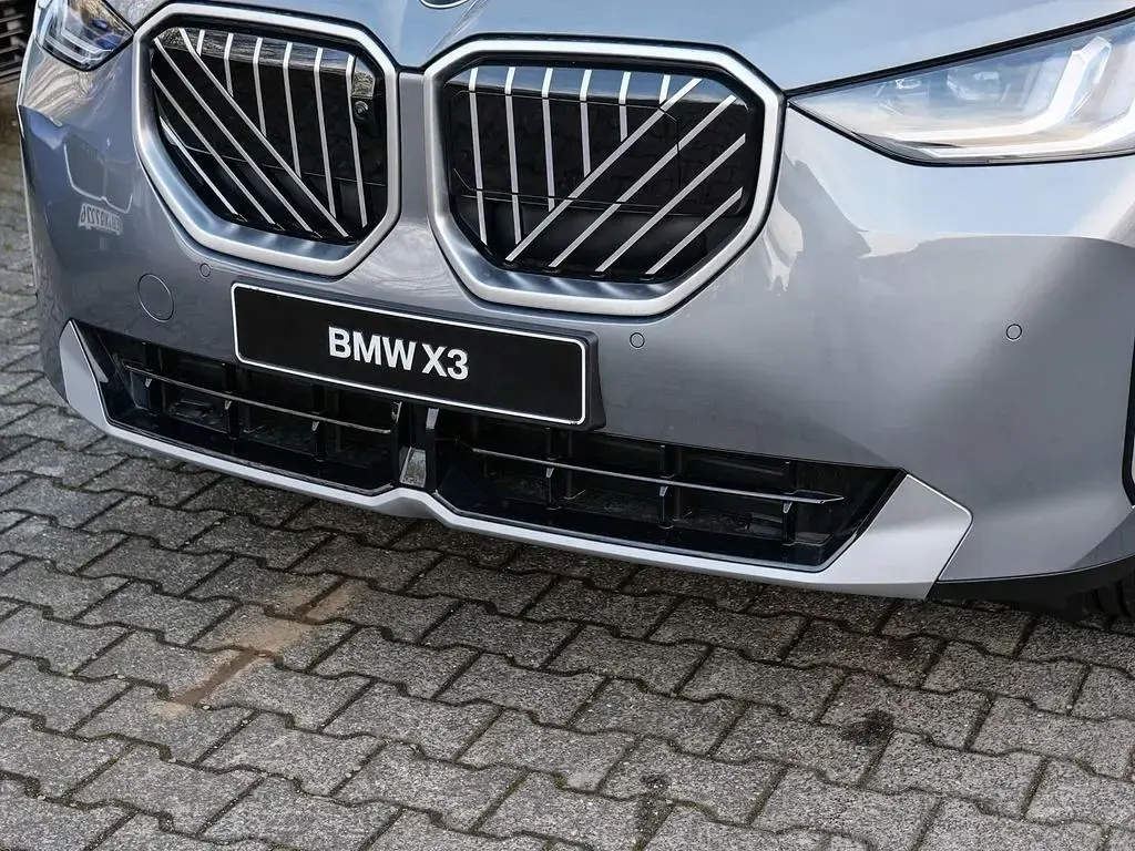Neu BMW X3 Sport Line 299 PS (219 kW) 2026 Grau (skyscraper grau) SUV