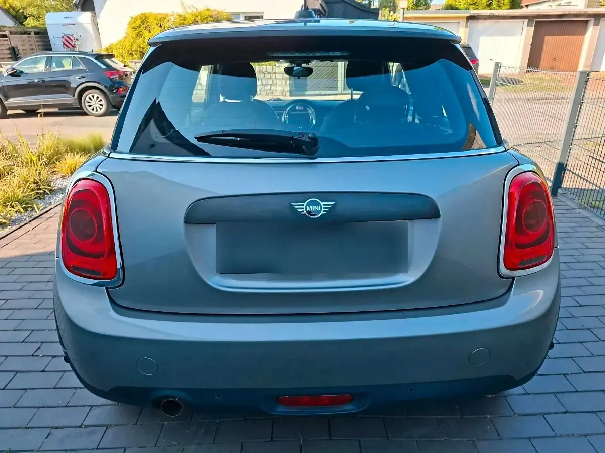 Usata Mini ONE 102 CV (75 kW) 2018 Argento Utilitaria