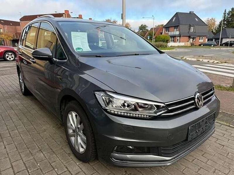 Gebraucht VW Touran Highline 150 PS (110 kW) 2019 Indiumgrau Van / Kleinbus