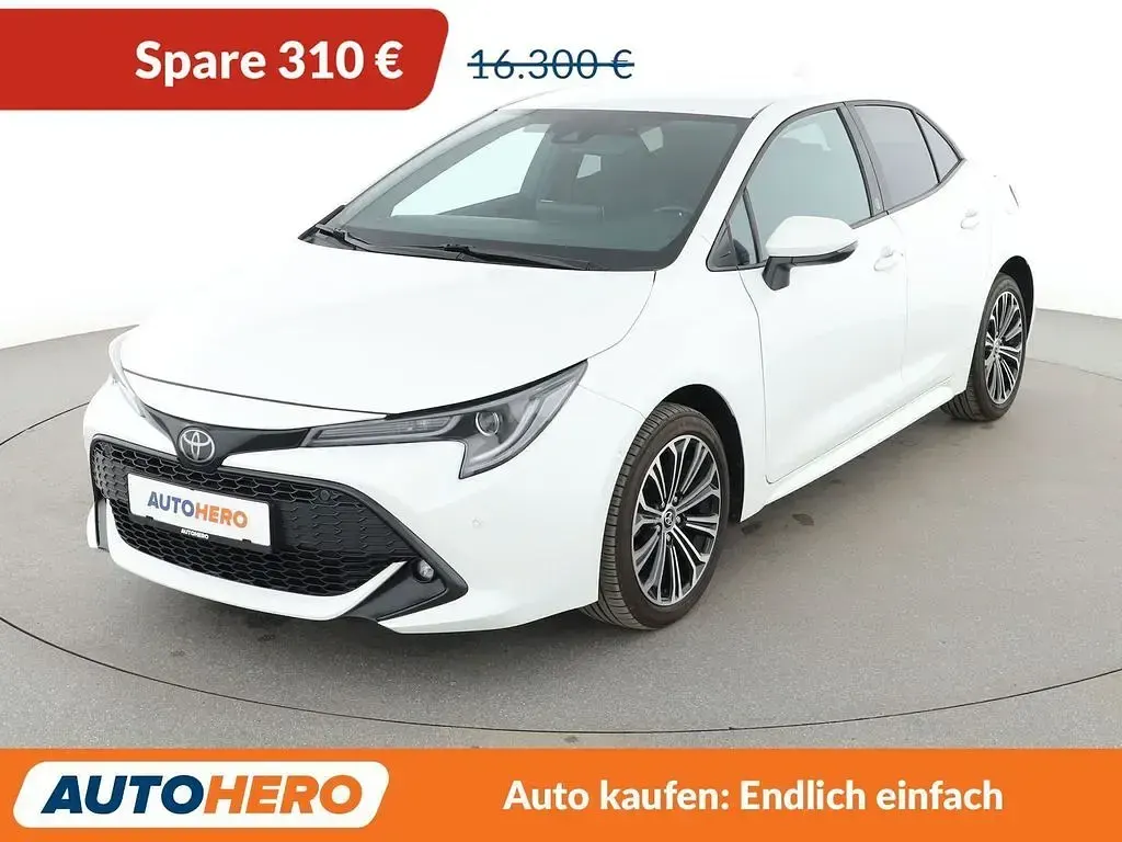 Używany Toyota Corolla Team 116 KM (85 kW) 2021 Sedan/Limuzyna