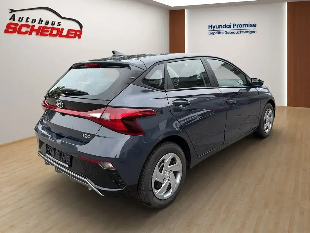 Gebraucht Hyundai i20 Select 101 PS (74 kW) 2025 Grau Kleinwagen