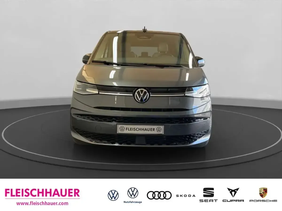 Gebraucht VW Multivan Pro 150 PS (110 kW) 2026 Indiumgrau metallic Van / Kleinbus