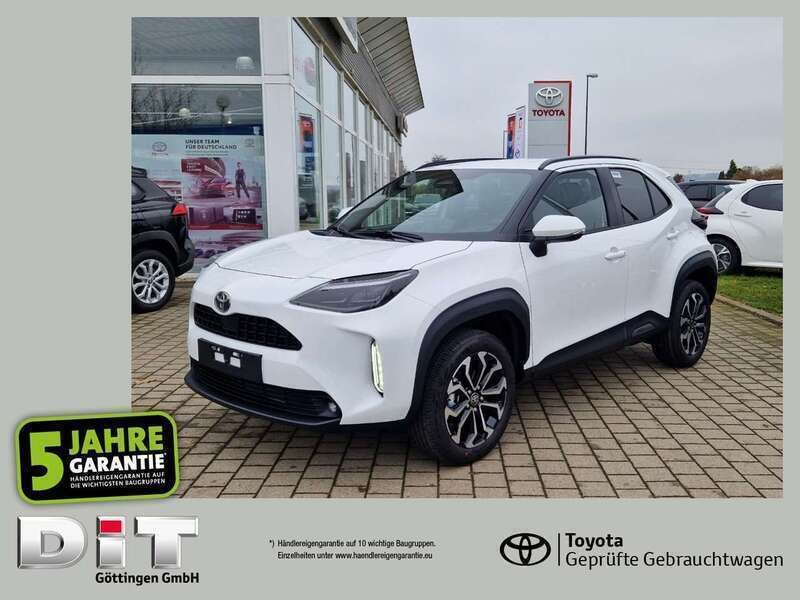 Super white 2 Gebraucht 2025 Toyota Yaris Cross SUV | 28.590 € (Superpreis) - Bild 1/4
