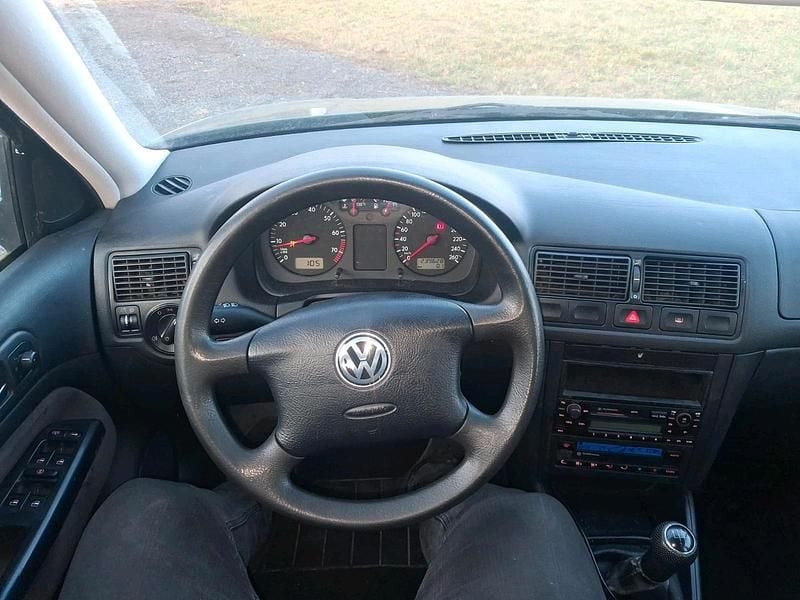 Gebraucht VW Golf III 101 PS (74 kW) 1998 Grün Kombi