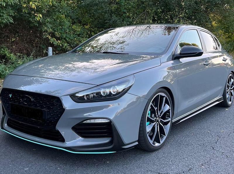 Grau Gebraucht 2019 Hyundai i30 N Performance Limousine | 22.800 € (Fairer Preis) - Bild 1/4