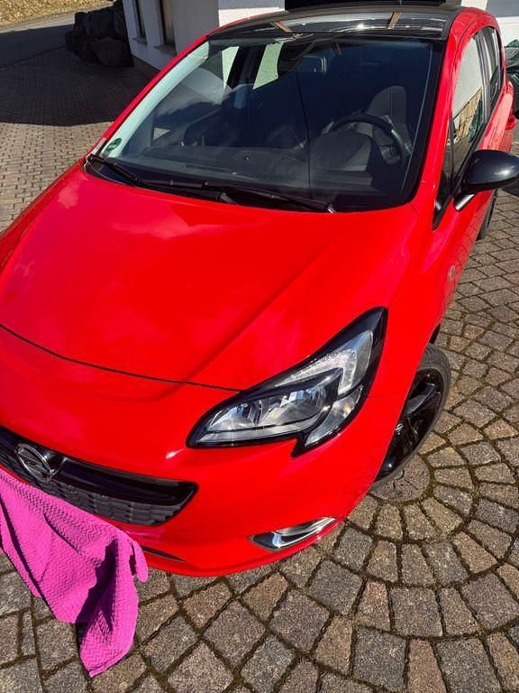 Gebraucht Opel Corsa Color Edition 90 PS (66 kW) 2015 Rot Kleinwagen