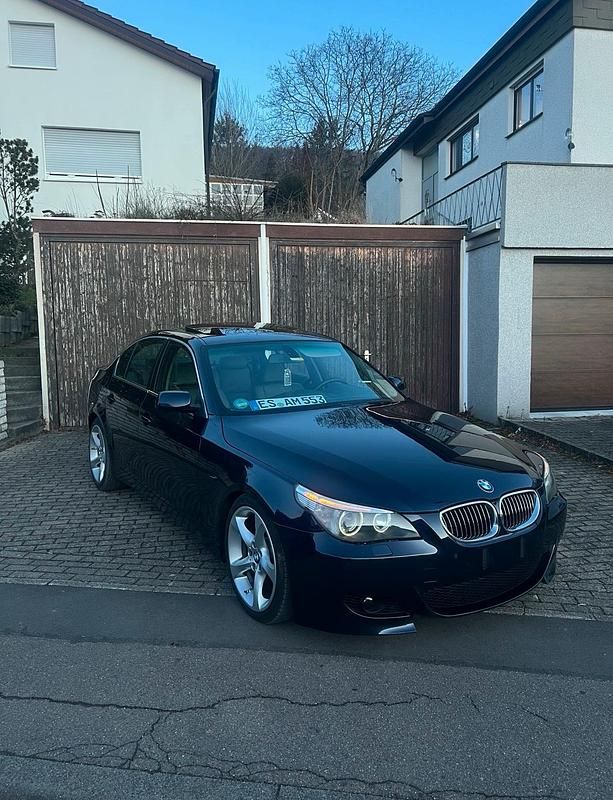 Blau Gebraucht 2005 BMW 530 M Sport Limousine | 6.500 € (Fairer Preis) - Bild 1/4