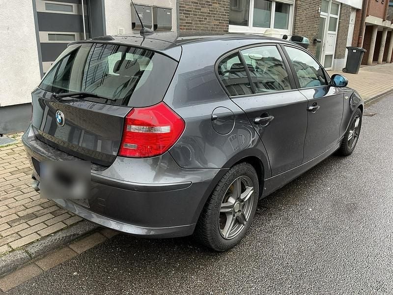 Gebraucht BMW 120 177 PS (130 kW) 2008 Grau Kleinwagen
