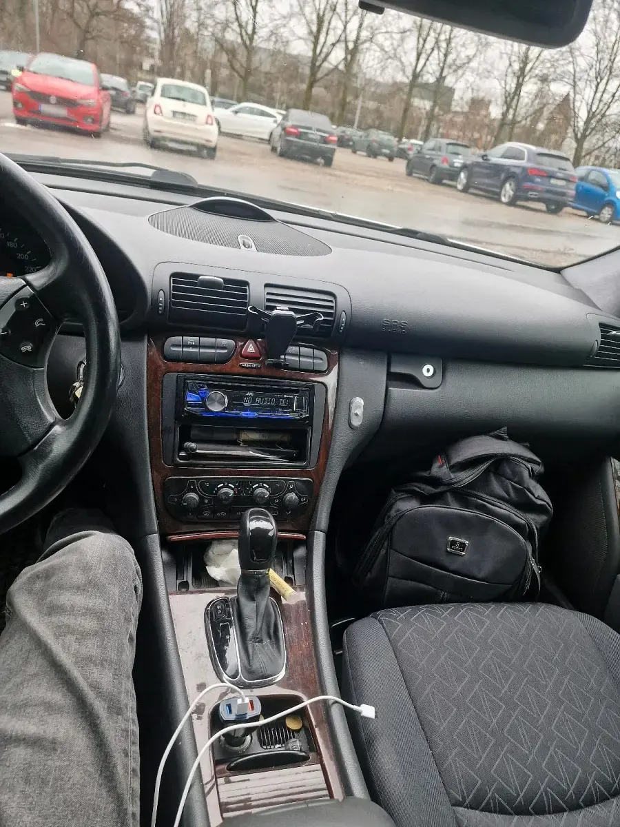 Gebraucht Mercedes C180 149 PS (109 kW) 2003 Silber Limousine