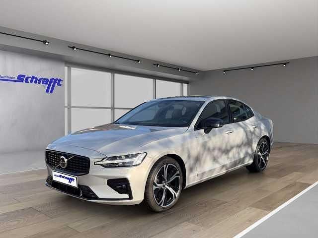 Gebraucht Volvo S60 250 PS (183 kW) 2023 Silver dawn / (metallic) Limousine