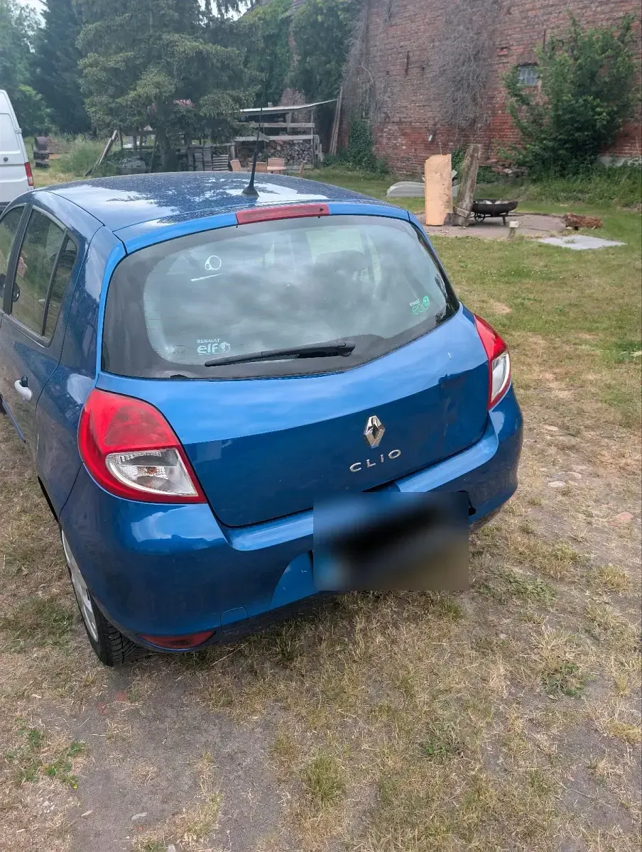 Gebraucht Renault Clio III 75 PS (55 kW) 2011 Blau Kleinwagen