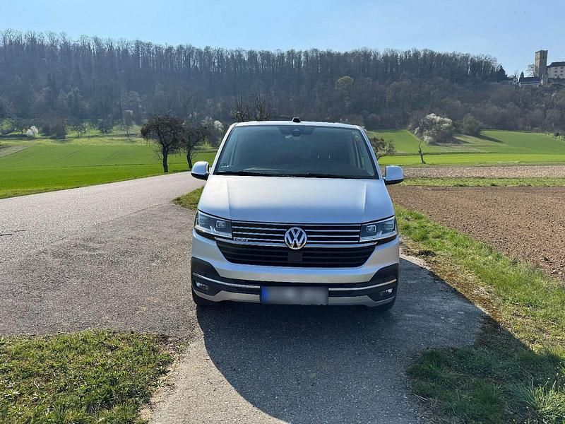 Second-hand VW Multivan Highline 204 CP (150 kW) 2021 Argintiu Monovolum