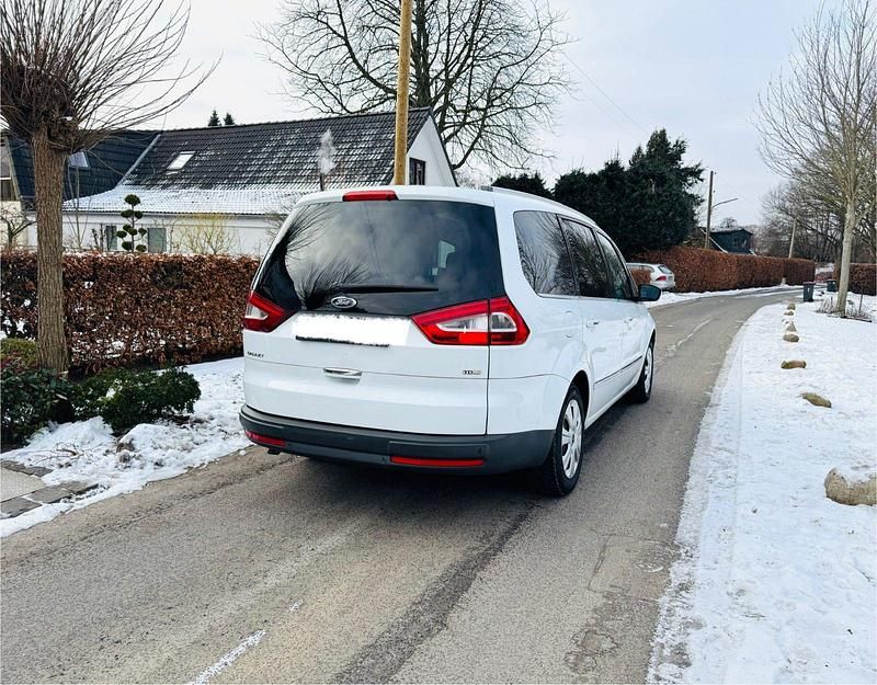Gebraucht Ford Galaxy Titanium 163 PS (119 kW) 2011 Weiß Van / Kleinbus