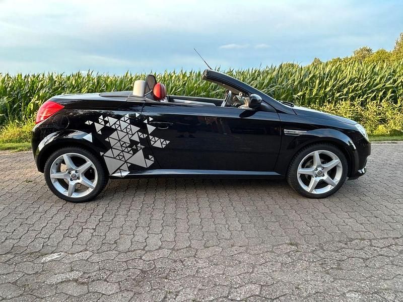 Gebraucht Opel Tigra 90 PS (66 kW) 2008 Schwarz Cabrio