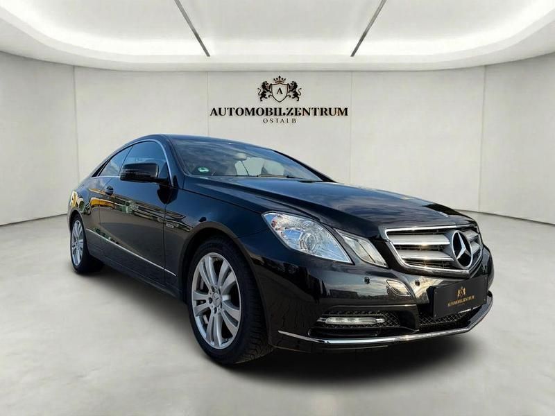 Gebraucht Mercedes E200 184 PS (135 kW) 2013 Schwarz Coupé